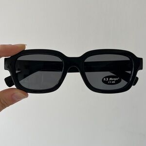 AJ Morgan black classic 90s grunge oval lenses sunglasses